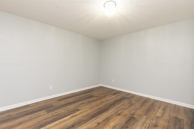 Building Photo - 2750 Holly Hall St