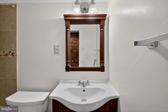 Building Photo - 1351 Monroe St NW