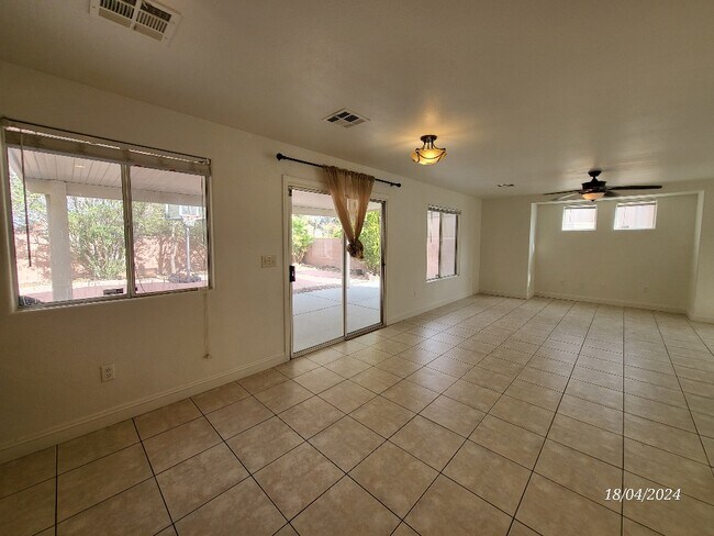 Building Photo - 4330 Mangrove Bay St