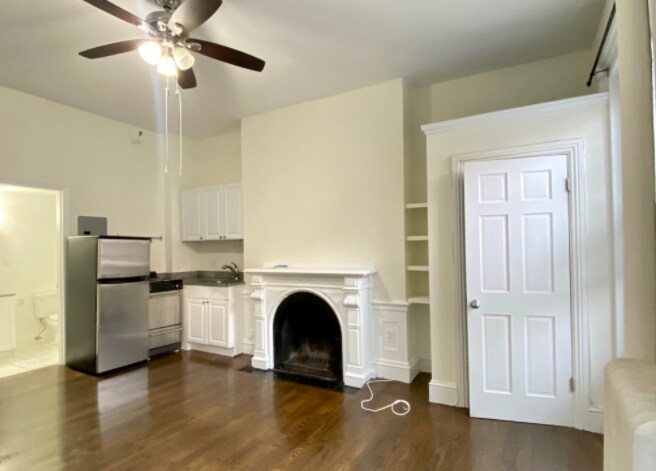 Building Photo - 92 Charles St