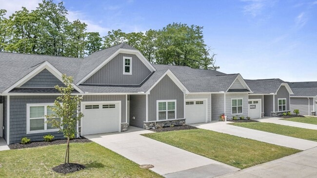 Building Photo - Village at Hinckley Oaks