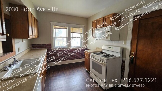 Building Photo - 2030 Hood Ave
