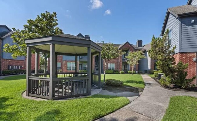 Building Photo - 2 bedroom in Houston TX 77040