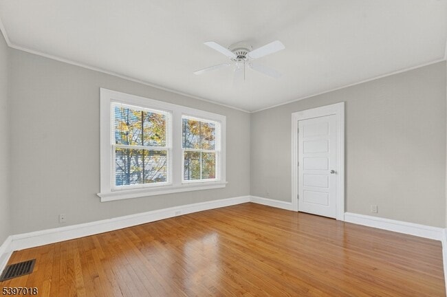 Building Photo - 94 Midland Ave