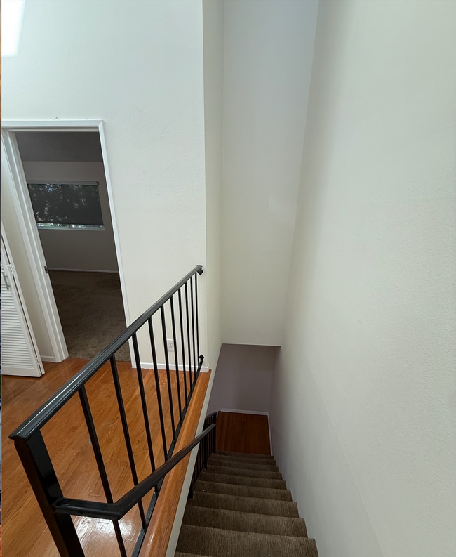 2nd floor landing - 1823 11th St