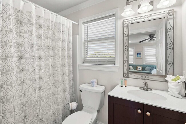 Building Photo - 4518 John Ave