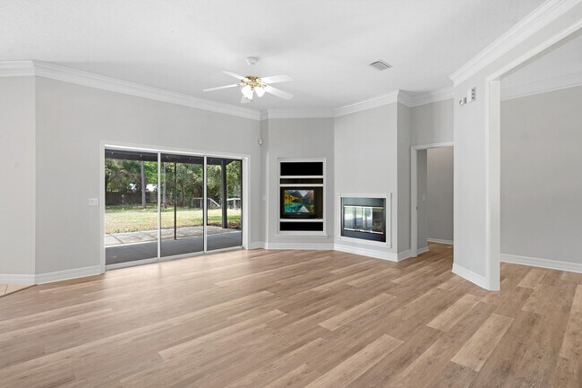 Building Photo - 6791 Veronica Ct