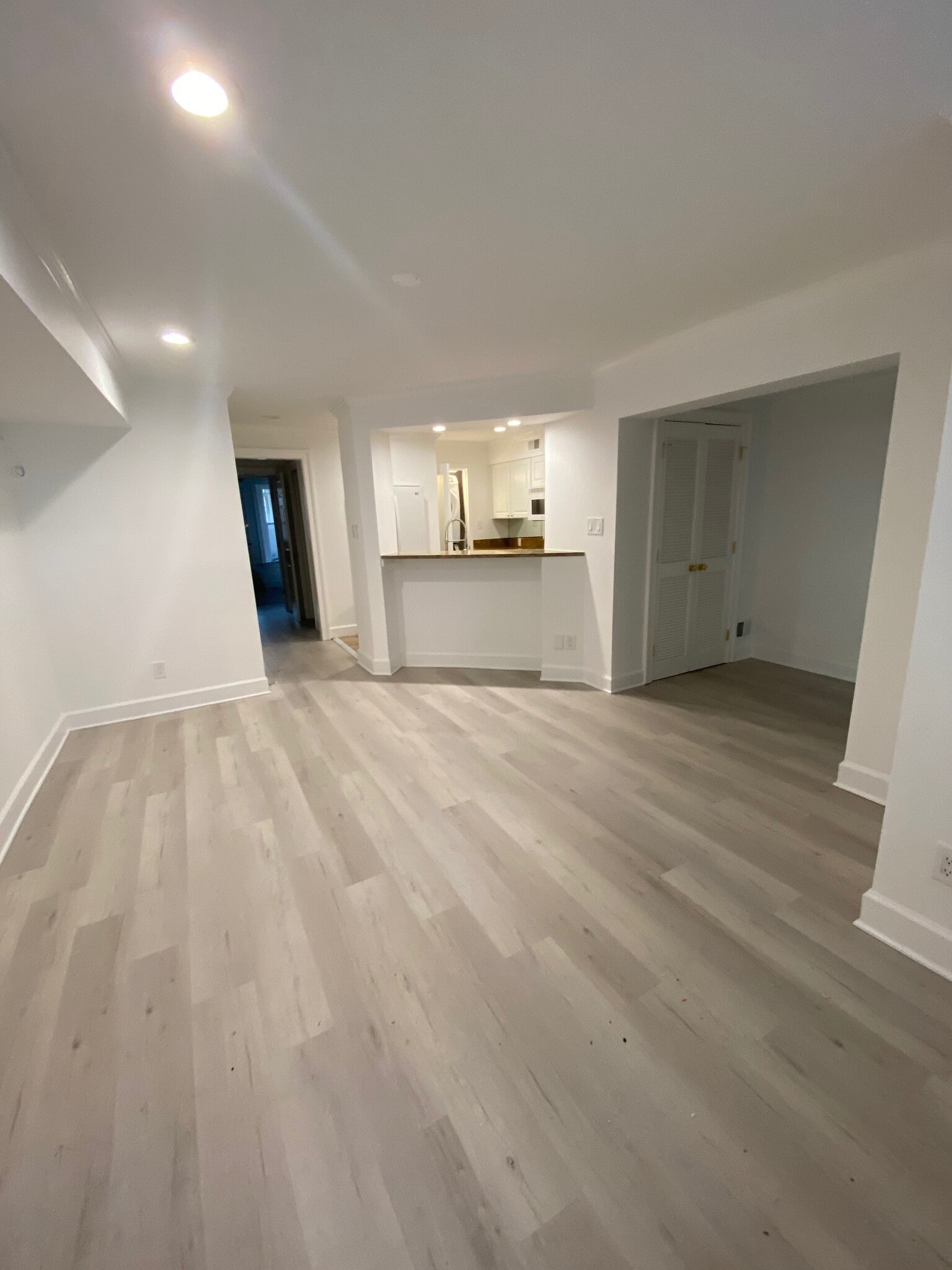 Living Room - 2012 Hillyer Pl NW