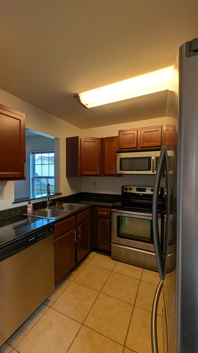 Building Photo - 110 Camille St