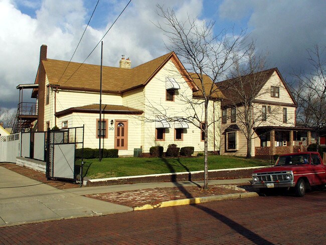 Alternate view - 30-36 West St