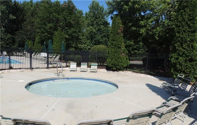 Building Photo - Beautiful 4 Bedroom, 2.5 Bath in Ballantyne Area