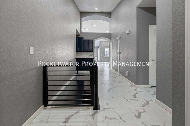 Building Photo - 5019 Thistle Dr