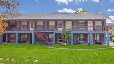 Building Photo - 1802 Barton Dr
