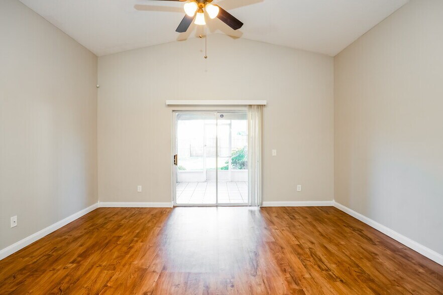 Building Photo - 4166 Shadow Creek Cir