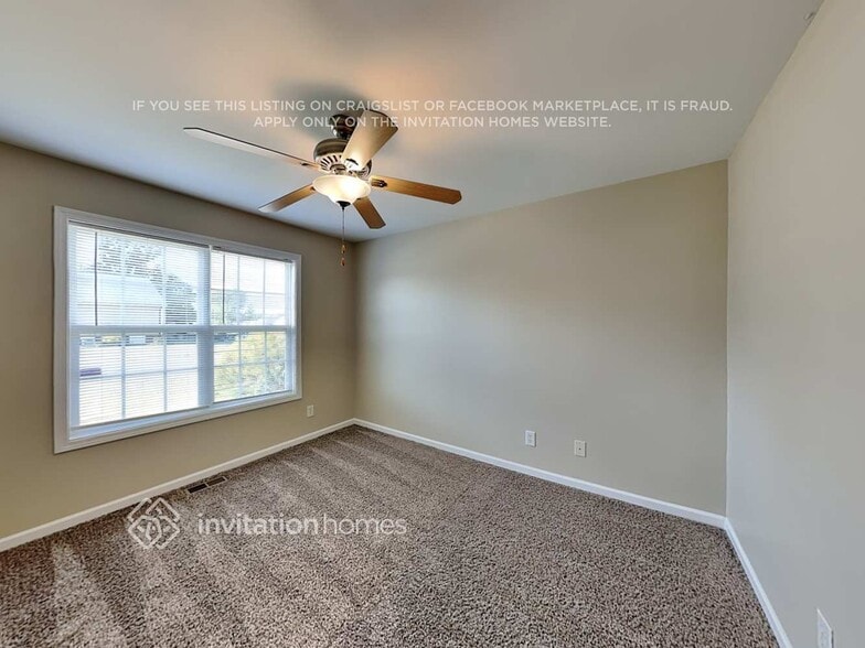 Building Photo - 1039 Loch Lomond Cir