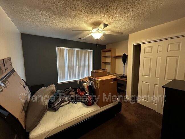 Building Photo - 1121 Harts Ridge Dr