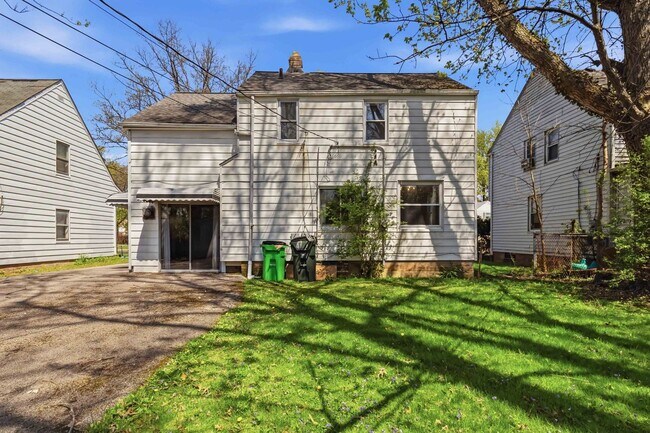Building Photo - 19714 Shakerwood Rd