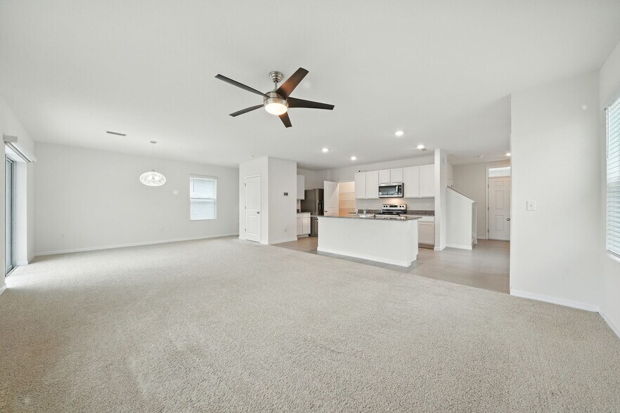 Building Photo - 17006 Wave Tressle Pl
