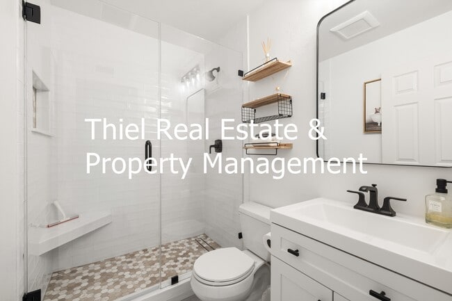 Building Photo - 2983 Flanagan Dr