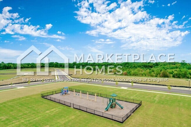 Building Photo - 3335 Meriwether Dr