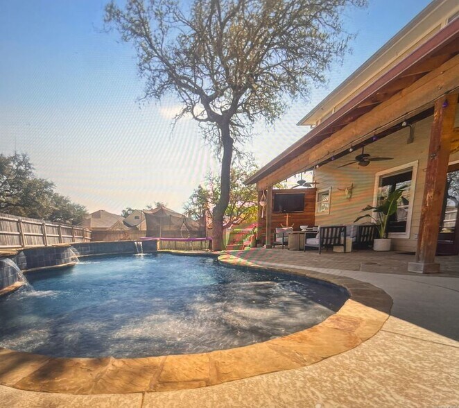 Building Photo - 26002 Meadowlark Bay