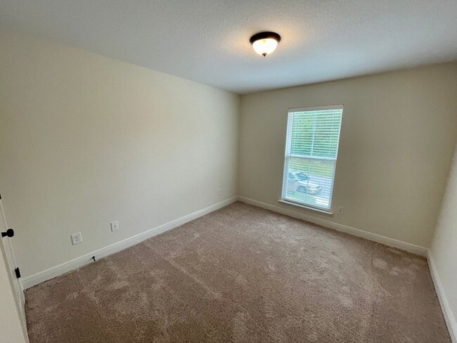 Building Photo - UPCOMING LISTING