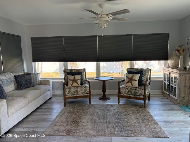 Building Photo - 209 SE 3rd St