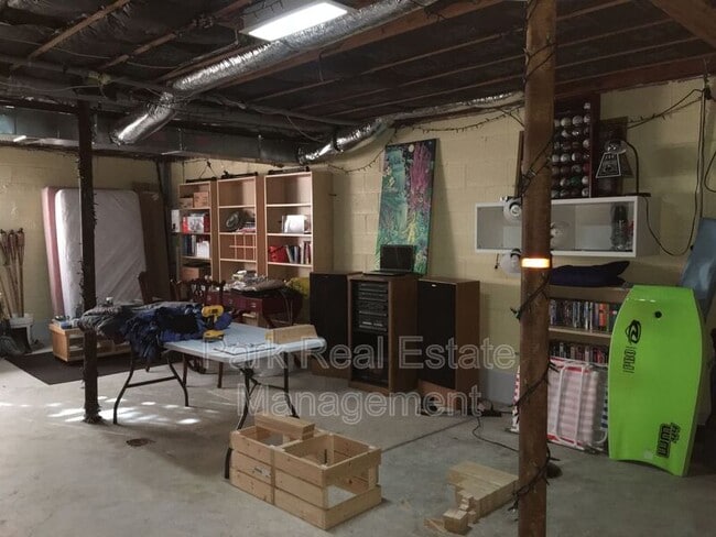 Building Photo - 218 Ransom St