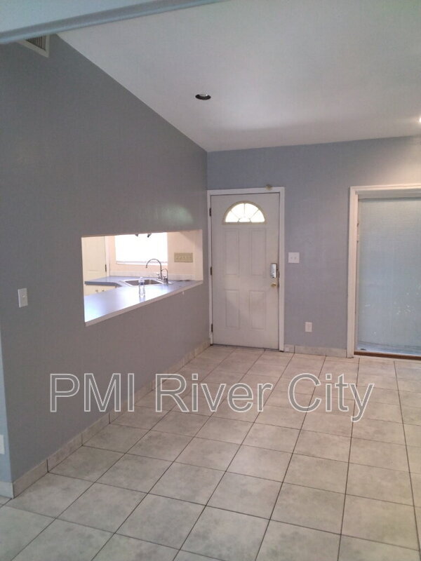 Building Photo - 5405 Matanzas Way