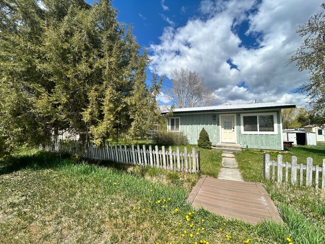 Primary Photo - 780 6th Ave