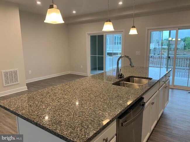 Building Photo - 11263 Dry Spring Dr