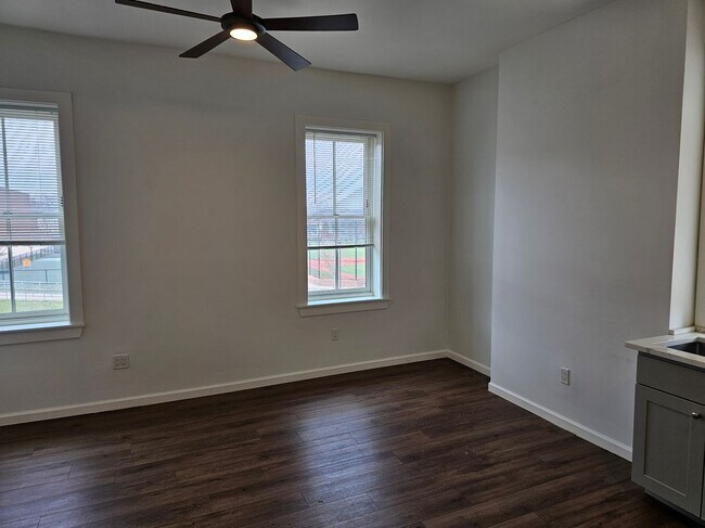 Building Photo - 94-96 Edwards Street, 2A