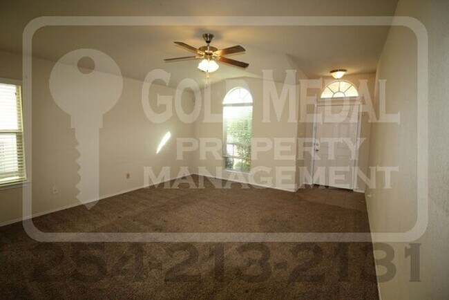 Building Photo - Beautiful 3-bedroom, 2-bathroom home with a 2-car garage now available for rent!