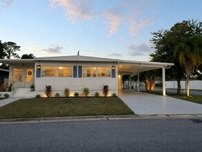 Building Photo - 4809 4th St W