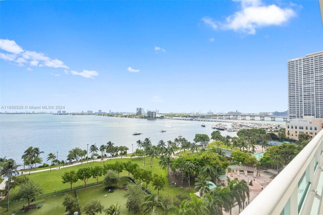 View from Amenities - 1800 N Bayshore Dr