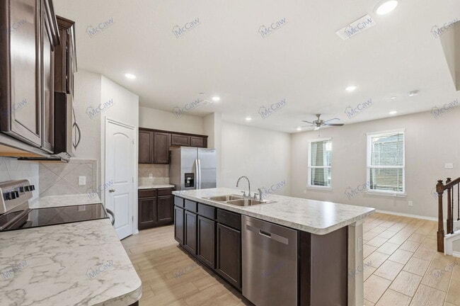 Building Photo - 2808 Baneberry Ln