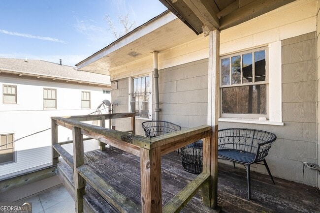 Building Photo - 300 Oxford Pl NE