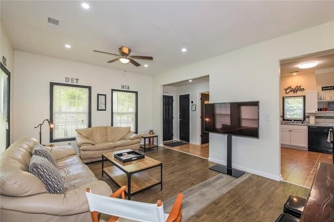 Building Photo - 64 Moury Ave SE