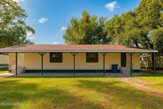 Building Photo - 104 Blanche St