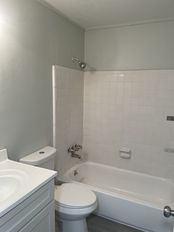 Building Photo - 1208 Bush River Rd