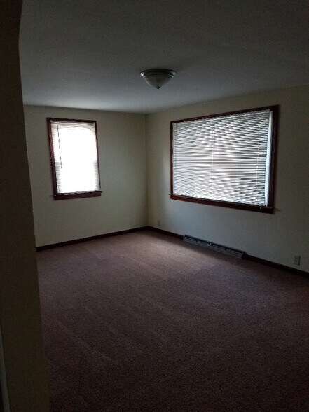 Building Photo - 500 S Depeyster St