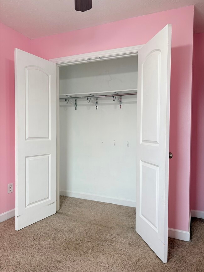 Building Photo - 567 Aries Ct