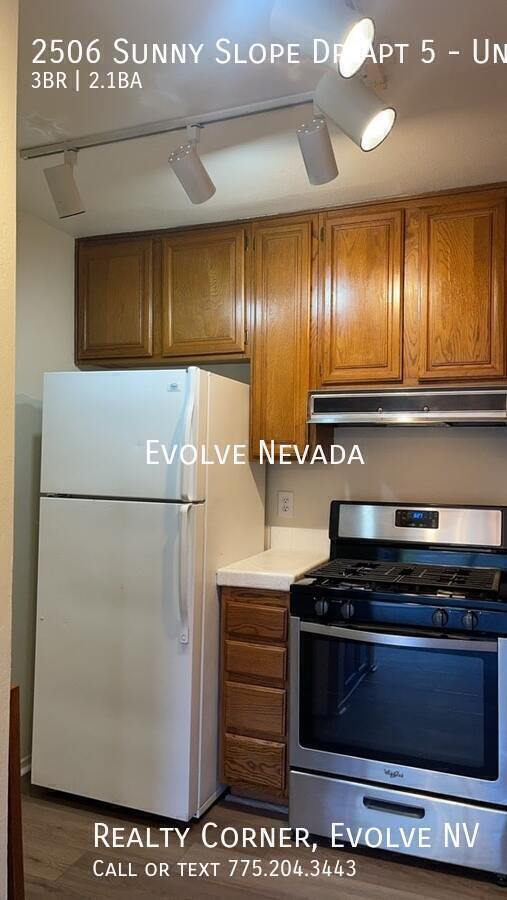 Building Photo - 2506 Sunny Slope Dr