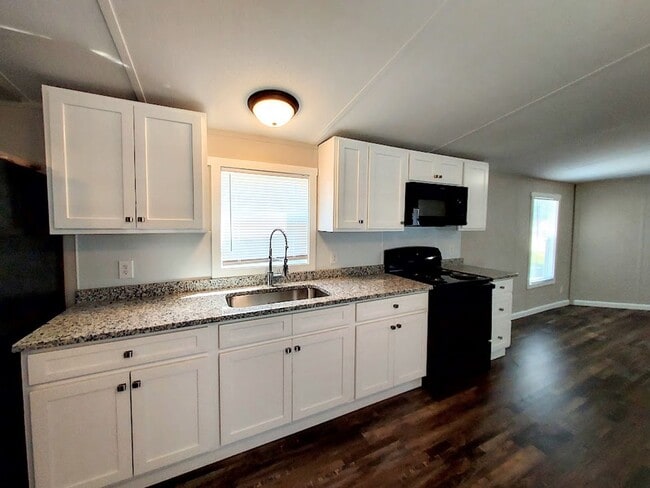 Building Photo - 3 BR Mobile Home for Rent Close to Wren Sc...
