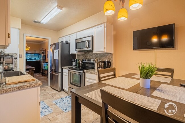 Building Photo - 1401 Oden St