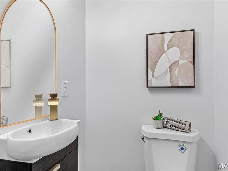 Half Bath - 3647 Pennsylvania Ave
