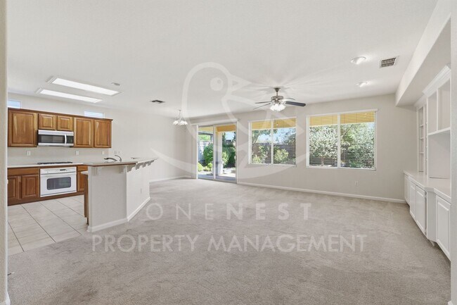 Building Photo - Refreshed 2-bedroom plus den, 2.5-bathroom in beloved Sun City Lincoln Del Webb community!