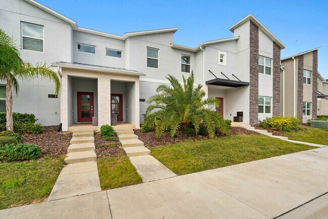 Building Photo - 1074 Splash Shot Pl