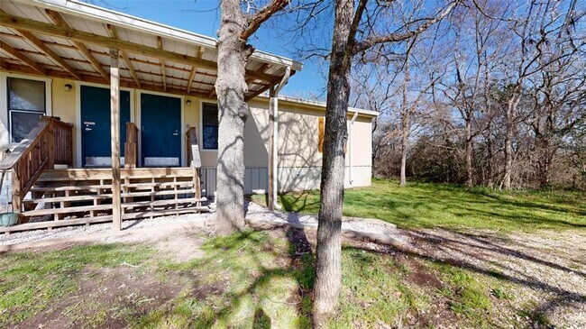 Building Photo - 5585 Straub Rd