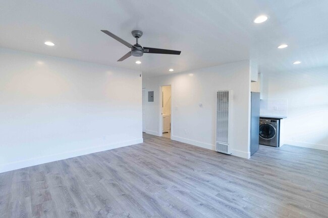 Interior Photo - 419 Garfield St